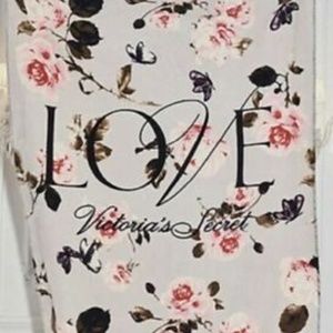 NEW Victorias Secret Sherpa Throw Blanket 50" x 60"